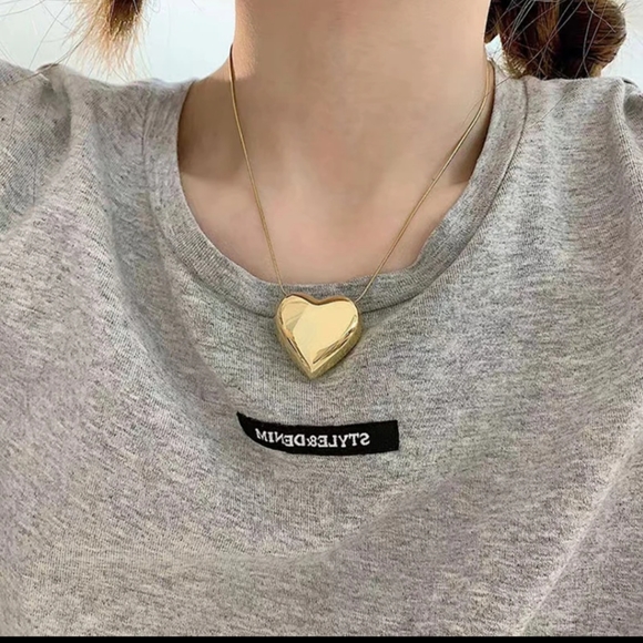 Heart Pendant Necklace - Picture 5 of 5